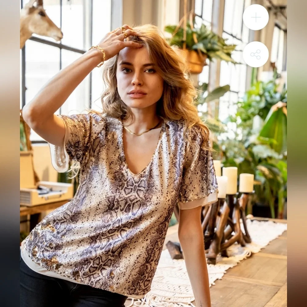 Maven West Shimmering Metallic Top Small - Picture 4 of 10